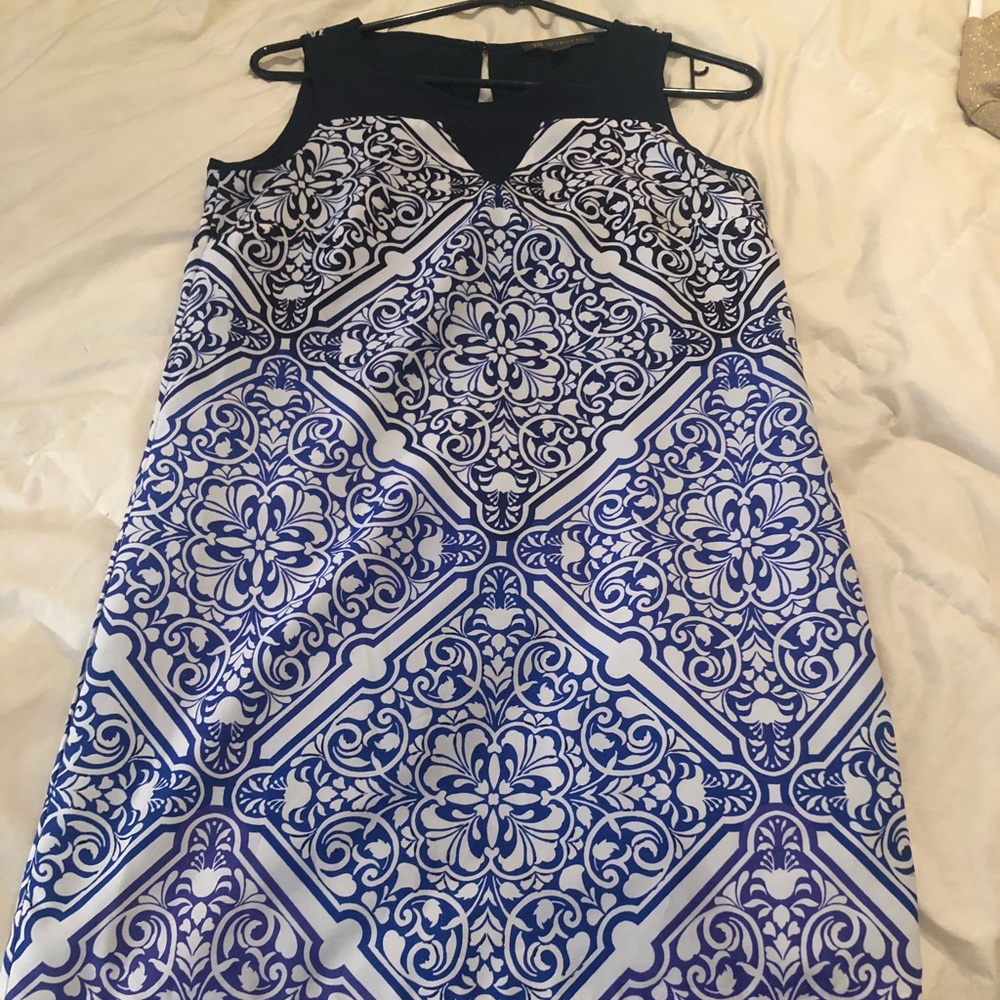 Junior’s Outback Red sleeveless dress